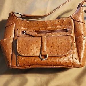 Women's shoulder bag.